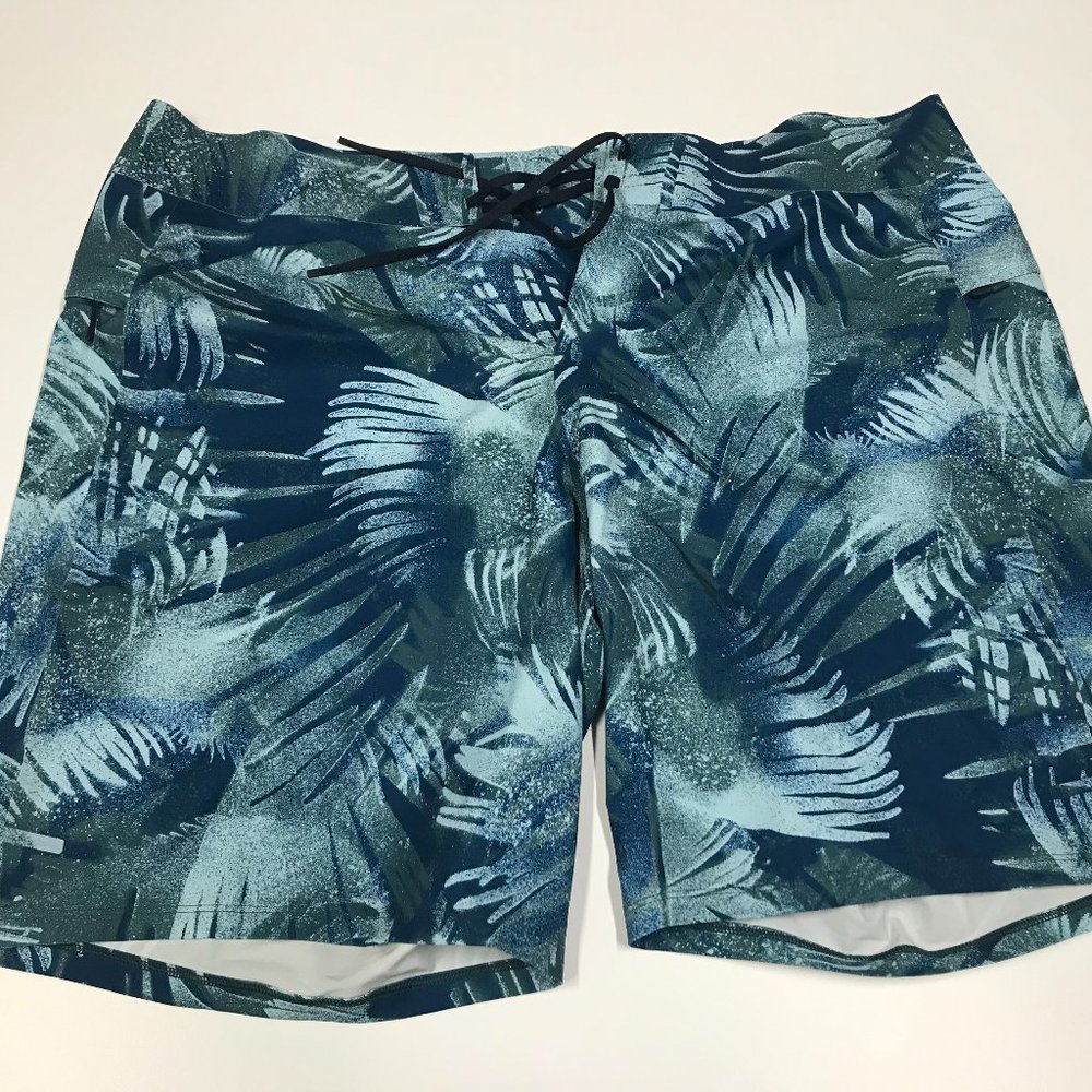 Lululemon Current State Board Short
